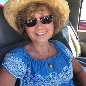 Meet your Posher, Lisa